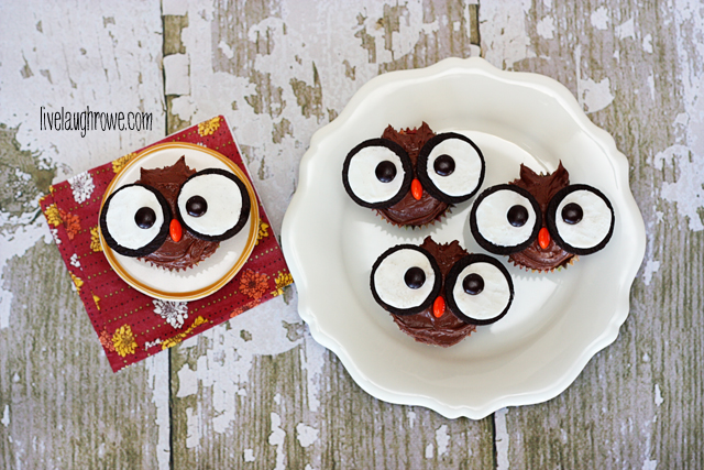 Super-Easy-Edible-Owl-Cupcakes